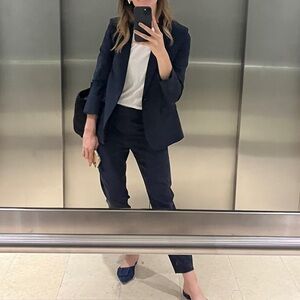 Veronica Beard Classic Slim Straight Pant in Navy - Size 6